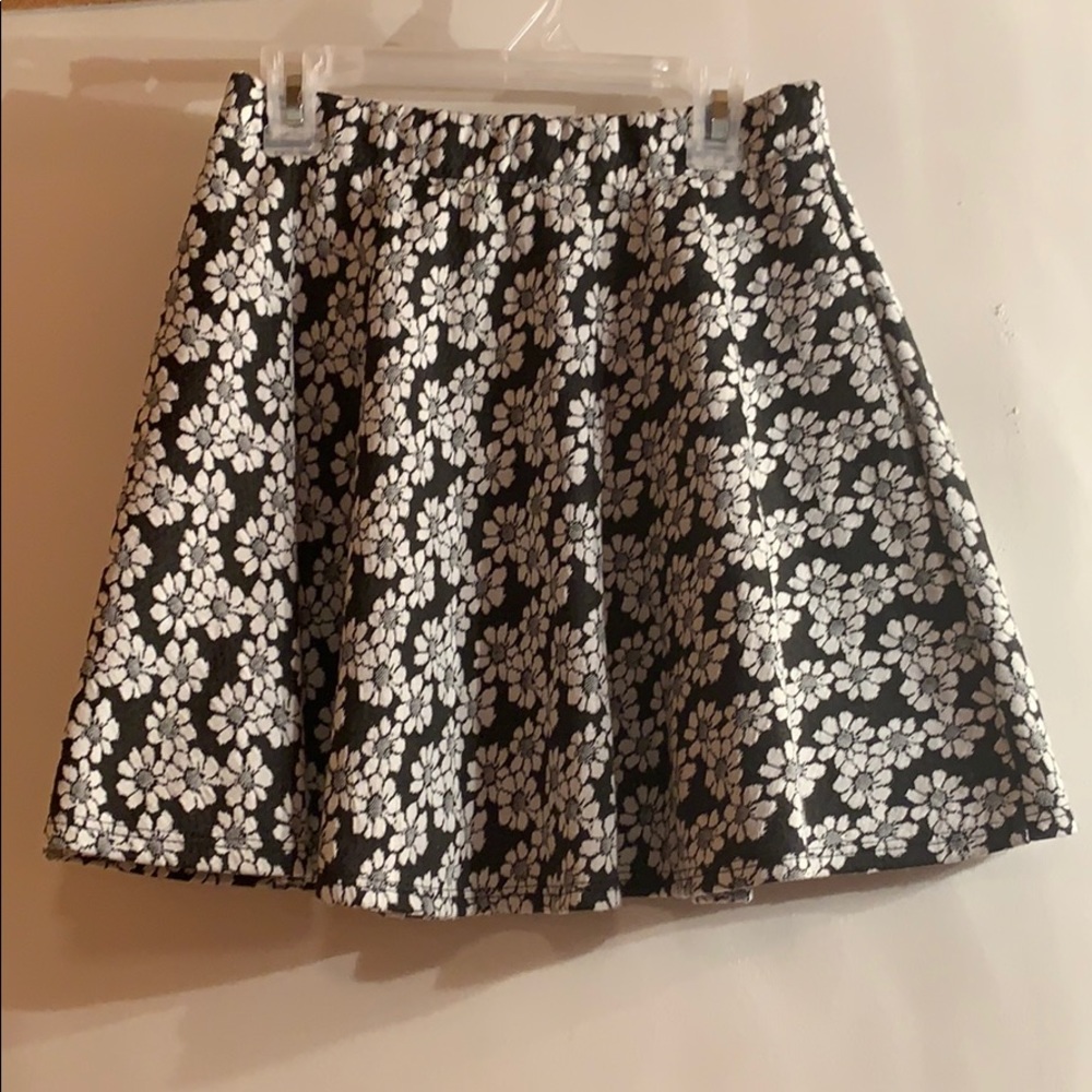 Black and white floral Wet Seal skirt